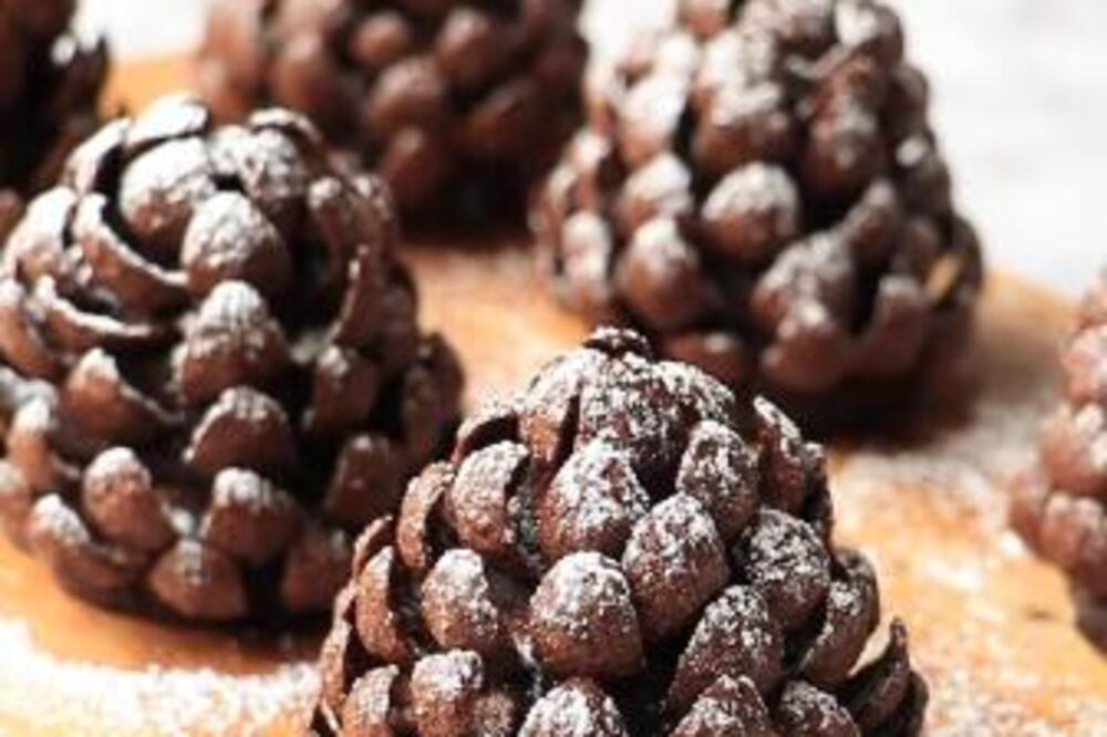 ODUŠEVITE UKUĆANE SAVRŠENOM DEKORACIJOM ZA PRAZNIKE:Jestive ŠIŠARKE za svačiji džep - brzo se prave, još brže smažu