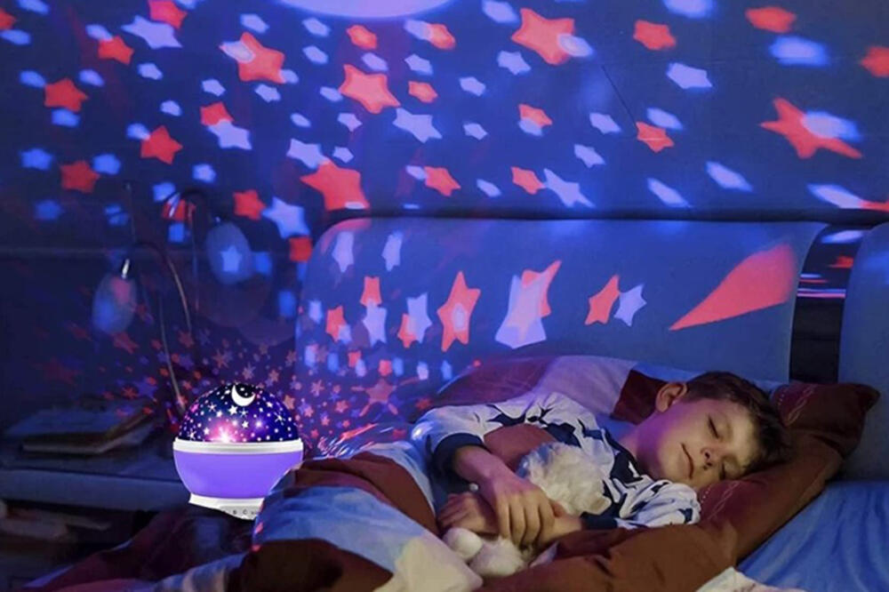 NOVOGODIŠNJA ČAROLIJA ZA MALIŠANE: Zvezdana lampa koja donosi magiju u paketiće!