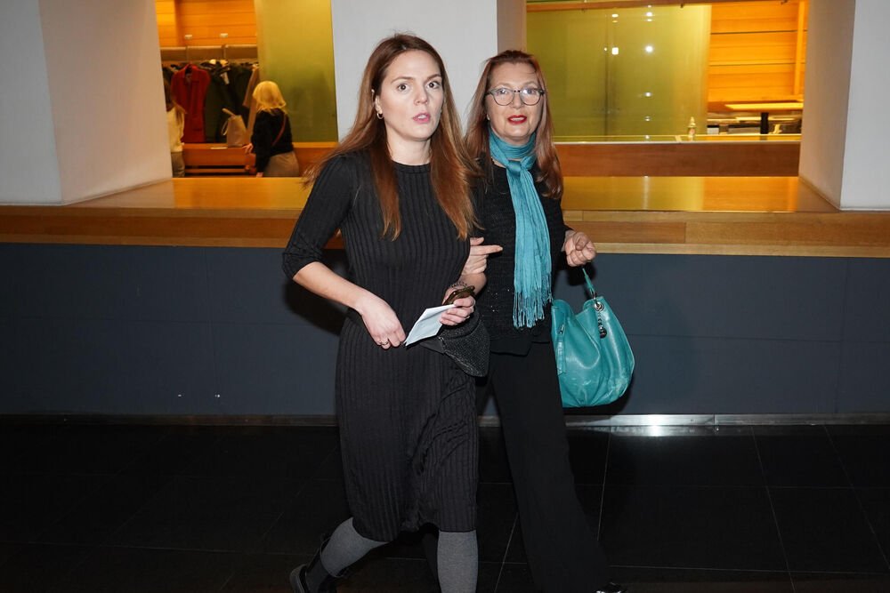 Tanja Bošković pojavila se sa ćerkom u Jugoslovenskom dramskom pozorištu