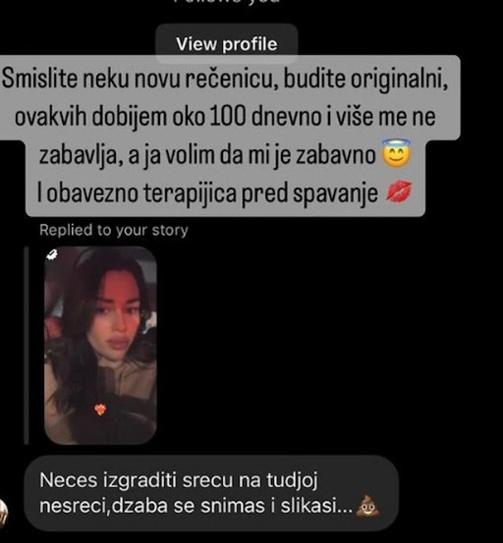 Mina se snimala u automobilu, a onda joj je stigla poruka od nepoznate žene