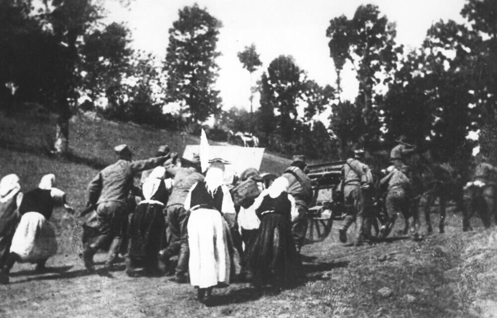 CIVILI PRIPOMAŽU VOJSCI