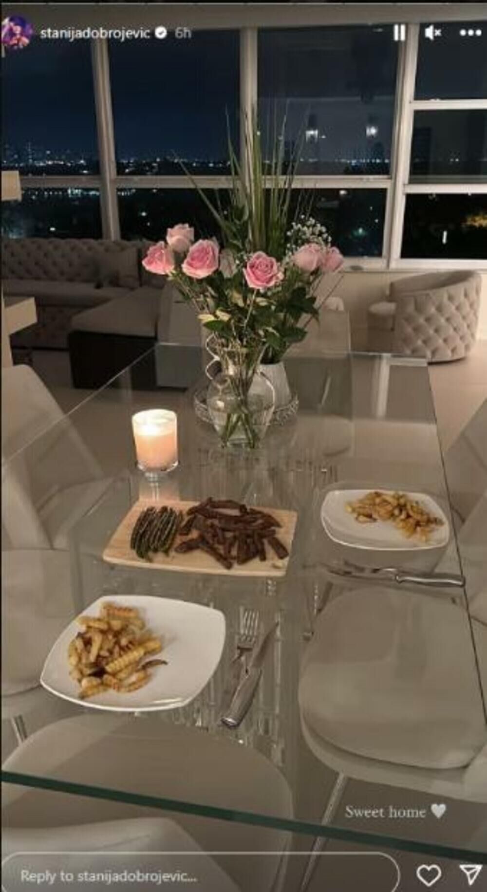 Stanija je podelila fotografiju romantične večere u stanu