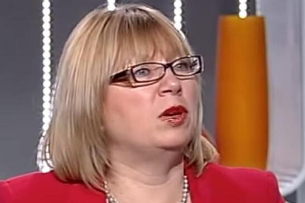 ENDOKRINOLOG OTKRIVA KAKO POST UTIČE NA ORGANIZAM: Doktorka upozorava da 1 vrsta hrane izaziva POREMEĆAJ HORMONA