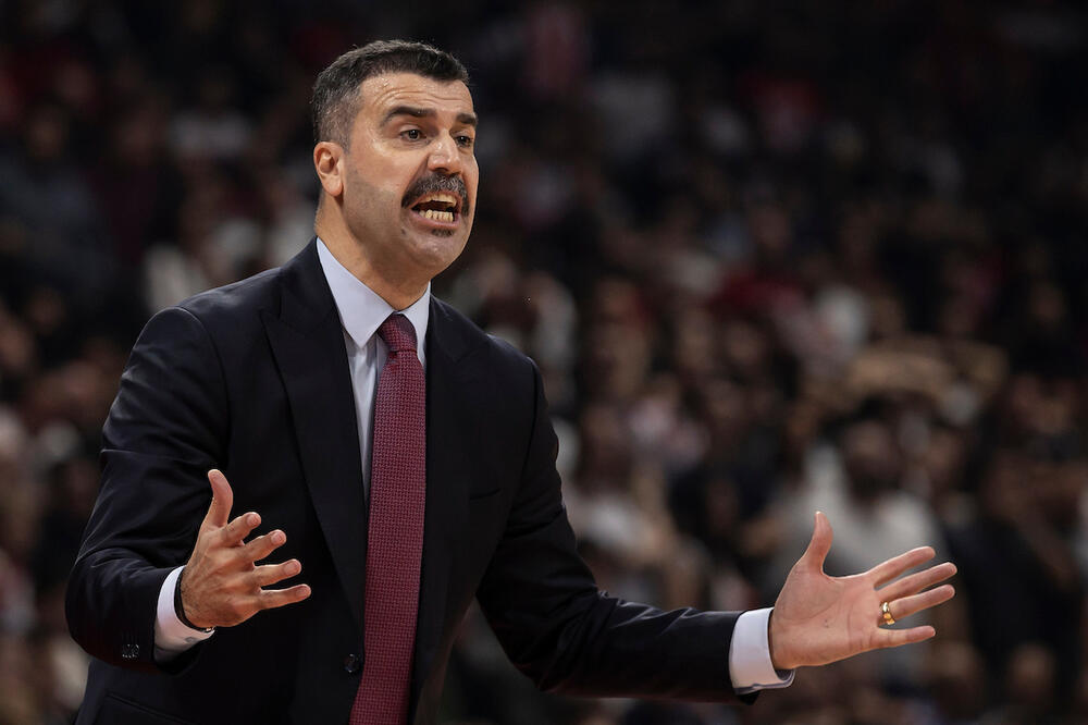 KAPA DOLE: Gospodski potez trenera Efesa na konferenciji za novinare posle poraza od Zvezde!