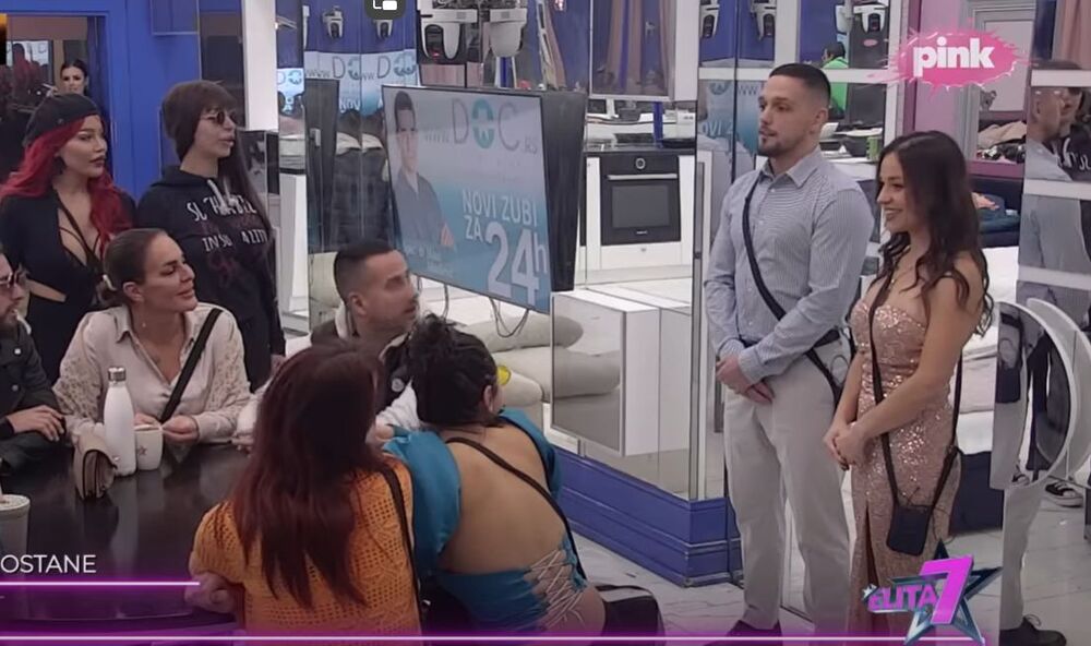 Njih su ukućani lepo dočekali, a nagrađeni su aplauzom kada je Darko Tanasijević rekao da je Aleksa osvojio brojne medalje u rvanju i da je pobedio u jednom rijaliti šou programu u Bugarskoj.