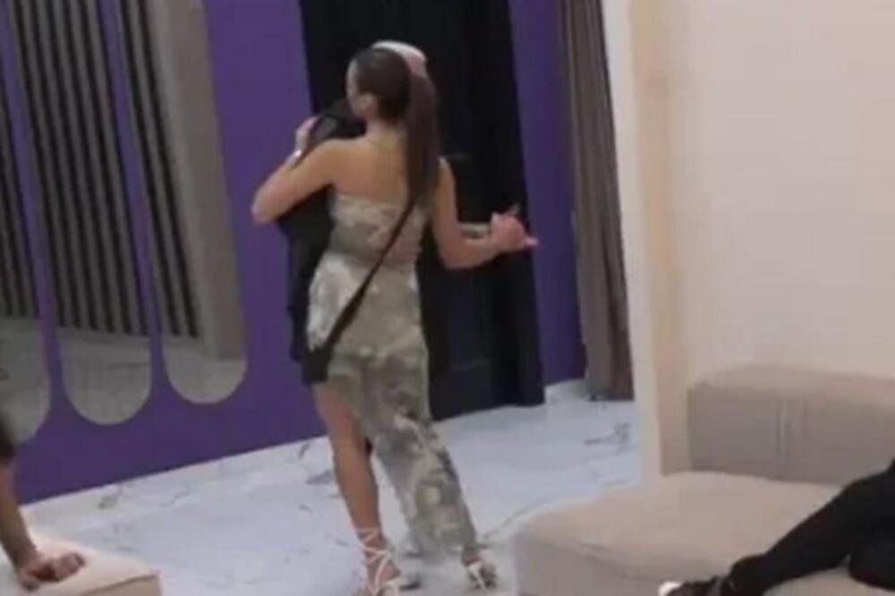 POPUSTILE KOČNICE IZMEĐU ŠA I MIONE: Reper pred svima URADIO OVO, ona nije SKIDALA OSMEH SA LICA