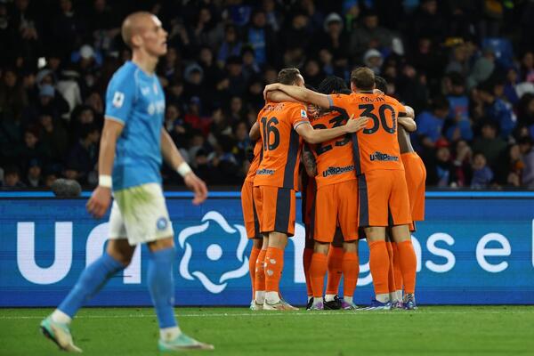 NEROAZURI PONOVO NA VRHU: Inter uništio Napoli u gostima!