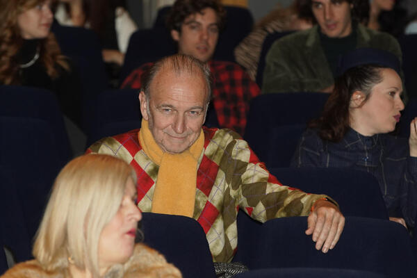 EVO KO OD UMETNIKA MOŽE DA OČEKUJE NACIONALNU PENZIJU, TU JE I NAŠA POZNATA PEVAČICA: Evo koliki IZNOS je u pitanju