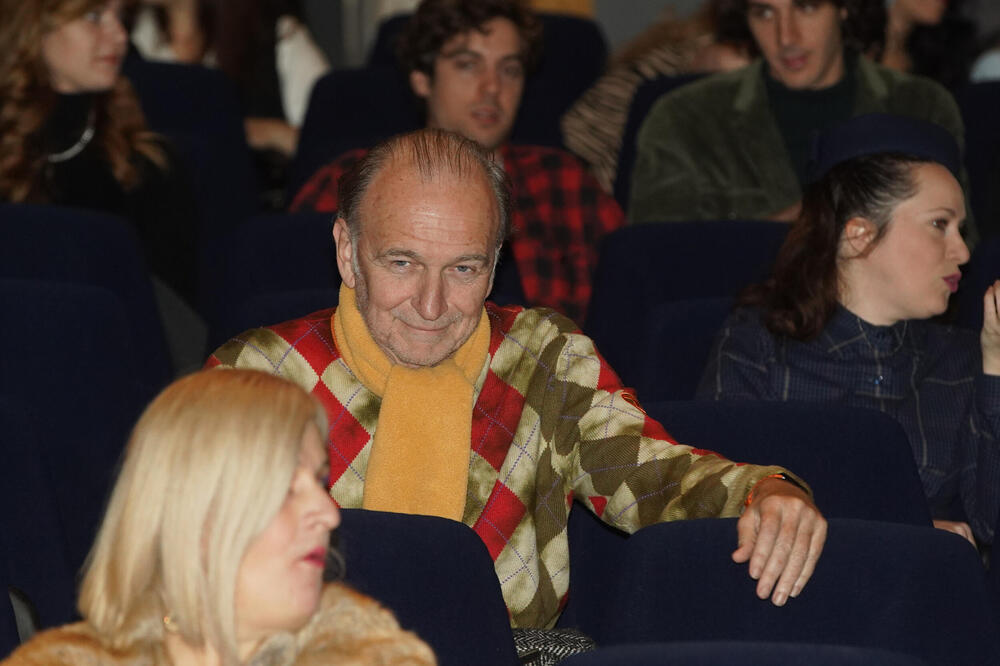 EVO KO OD UMETNIKA MOŽE DA OČEKUJE NACIONALNU PENZIJU, TU JE I NAŠA POZNATA PEVAČICA: Evo koliki IZNOS je u pitanju