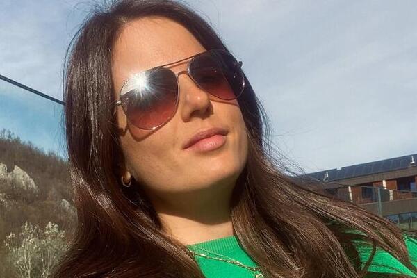 "STIŽU MI PORUKE KAKO BLISTAM, A JA SAM SE RASPADALA!" Ispovest zlatne odbojkašice Srbije tera suze na oči...