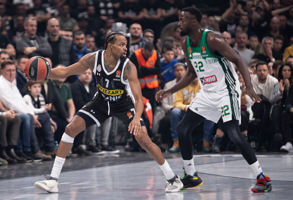 Kevin Panter (levo) na utakmici Partizana i Panatinaikosa