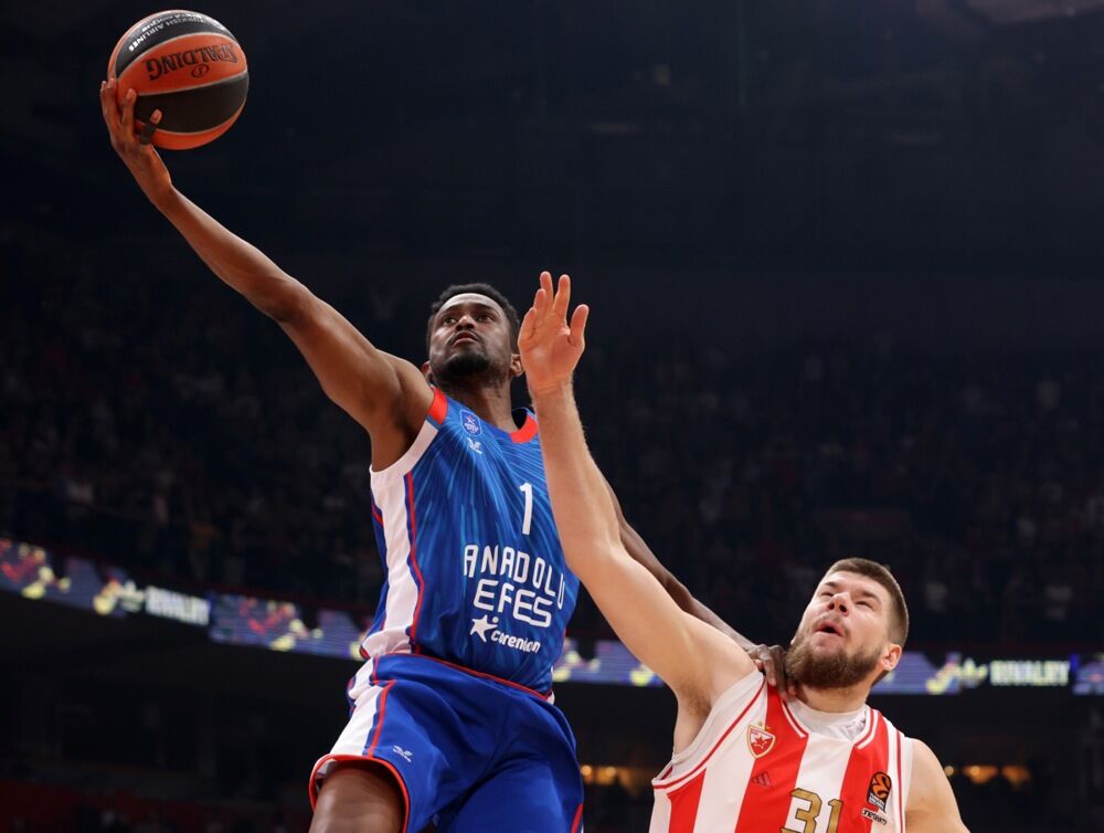 Rodrig Buboa (levo) na utakmici Crvene zvezde i Anadolu Efesa