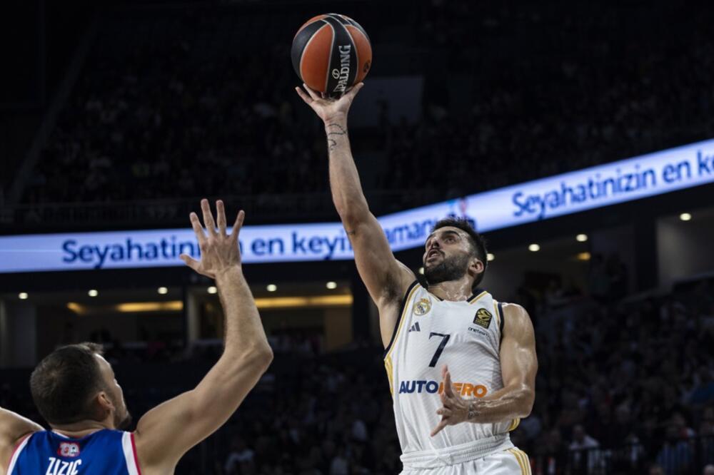 DELIJE BI VOLELE DA JE U DRESU ZVEZDE... Kampaco dobio vrednu nagradu u Evroligi (VIDEO)