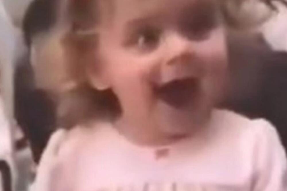 RODITELJI JOJ KUPILI POKLON, A ONA JE SAMO VRISNULA OD SREĆE: Ovakvu RADOST skoro NISTE VIDELI (VIDEO)