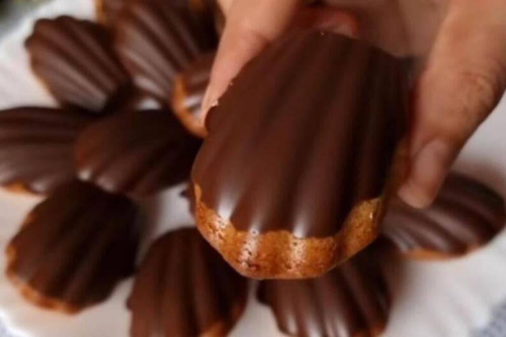 RECEPT ZA ČUVENE ČOKOLADNE ŠAPICE: Ove SITNE KOLAČIĆE vole svi od 7 do 107 godina (RECEPT)