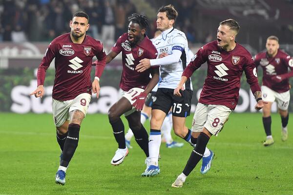 TORINO RAZBIO ATALANTU! Zapata igrač utakmice