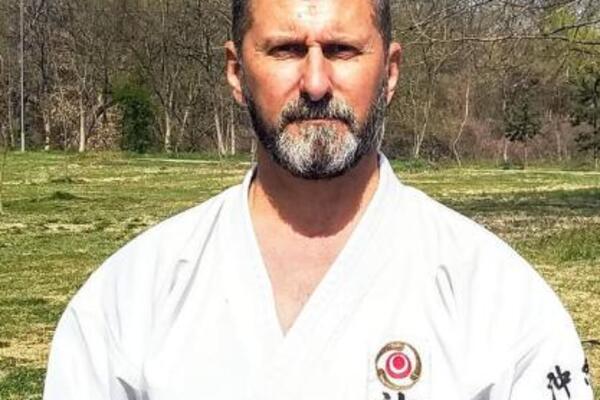 OVO JE PETI OSUMNJIČENI ZA UBISTVO VANJE I FRIZERA: Karatista iz Velesa trenirao decu, uhapšen u školi sporta! FOTO