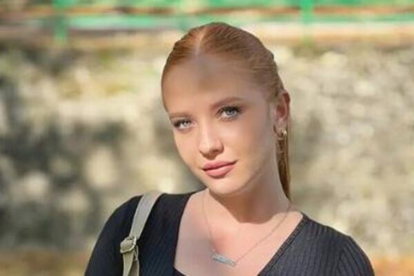 OVA BOSANKA PROGLAŠENA JE MEĐU 10 NAJLEPŠIH N A SVETU: Ovaj FENOMEN na njoj ima 2 odsto ljudi, SVI ZANEME KAD VIDE