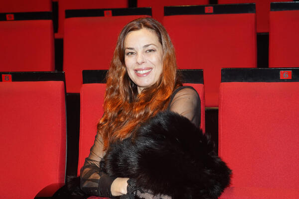 SESTRA KATARINE RADIVOJEVIĆ JE PRAVA LEPOTICA I NEVEROVATNO LIČE: Živi daleko od Srbije i BAVI se ovim poslom