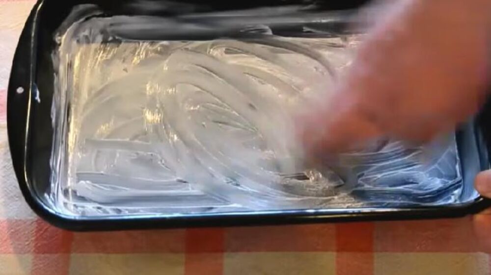 Pleh za posni kolač sa čokoladom i višnjama