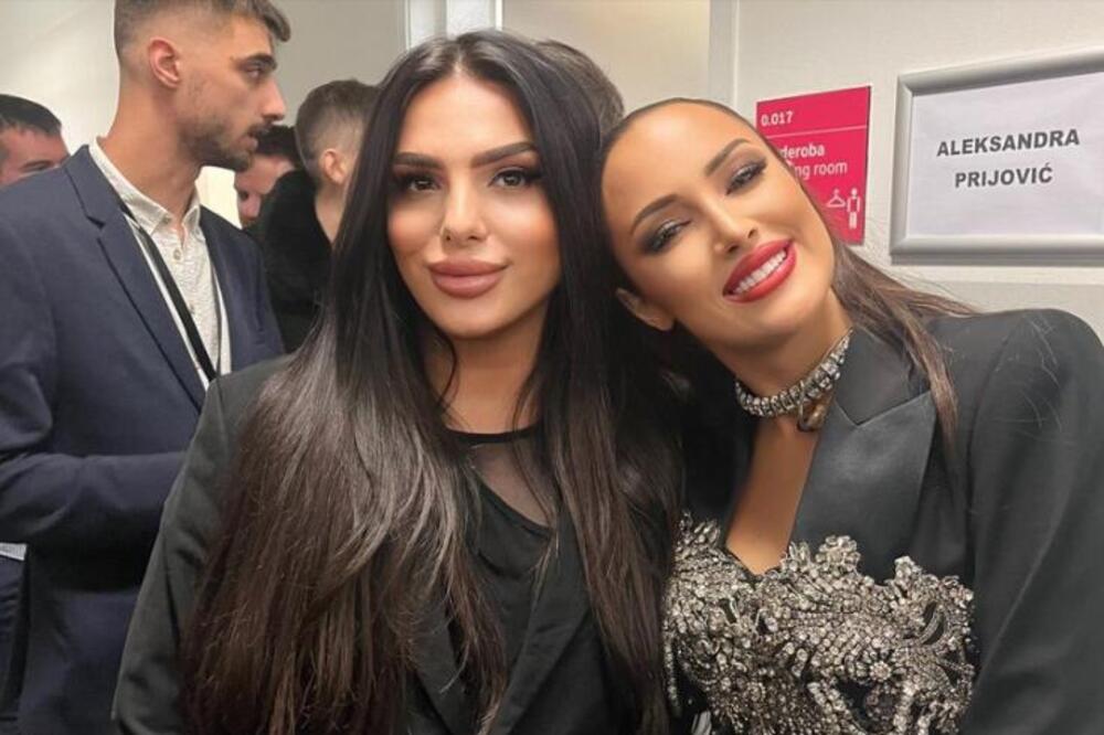 PROTRLJAJTE OČI! OVA ZANOSNA BRINETA PORED PRIJOVIĆKE NIJE ŽENSKO: Muško je i zove se BOŽIDAR (FOTO)