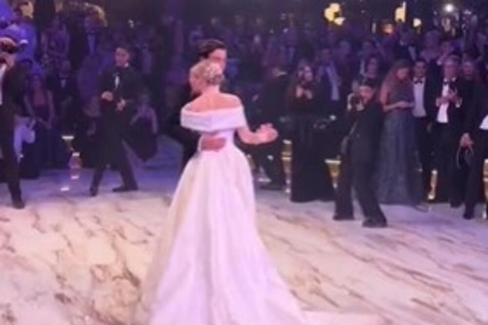 Pronašla je svoj CD sa slikama venčanja: Kad je malo bolje pogledala, sledila se u mestu, otrila veliku tajnu