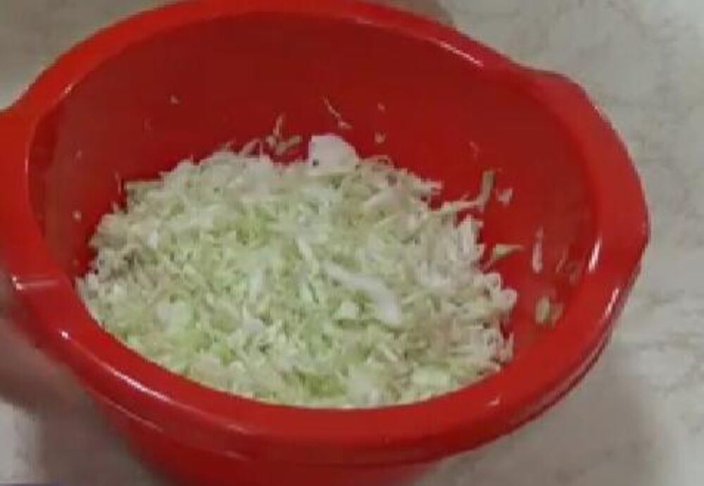 Kupus salata u činiji