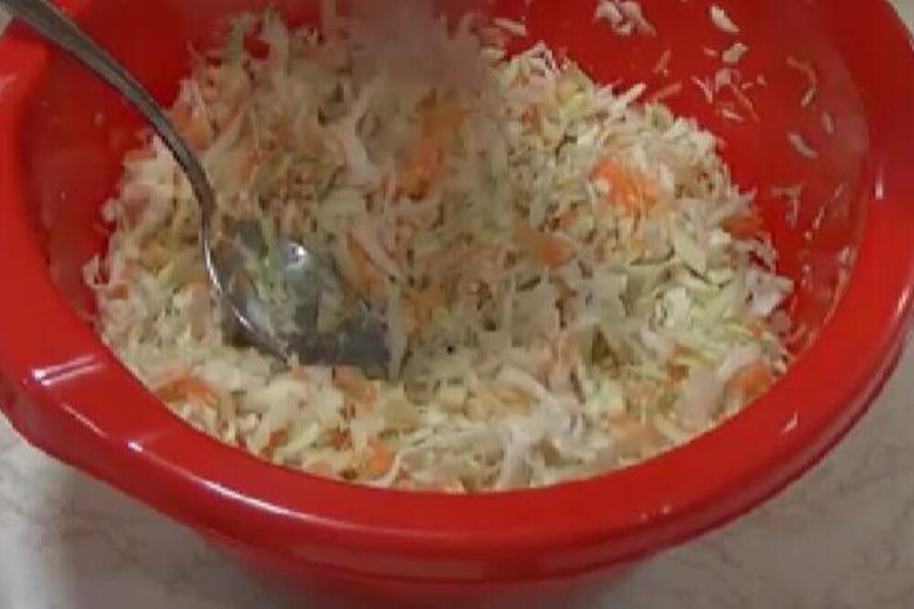 OVAKVU KUPUS SALATU DO SADA JOŠ NISTE SPREMALi: Nemački recept koji obožava cao svet, evo što je toliko ukusna