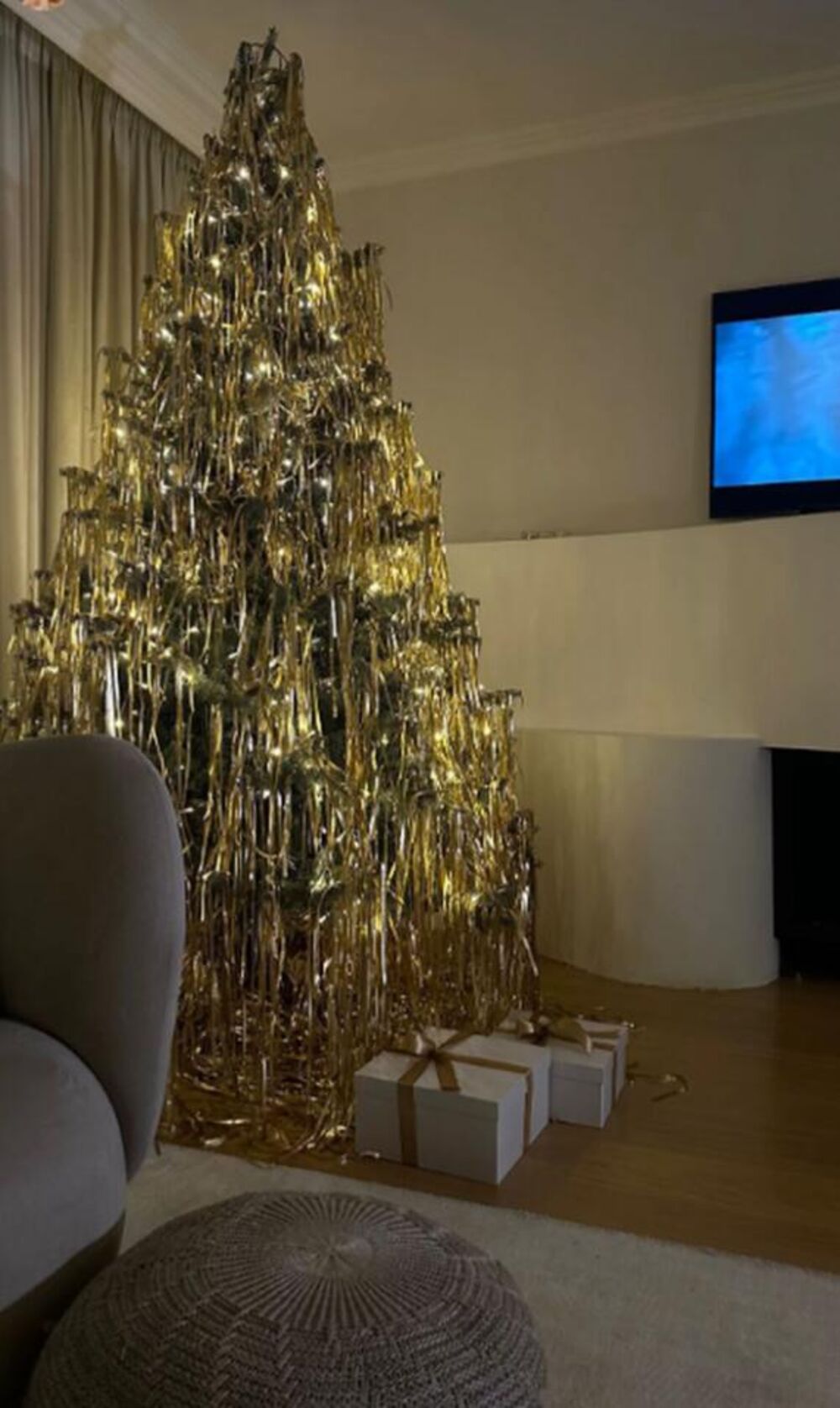 Hana je objavila fotografiju jelke