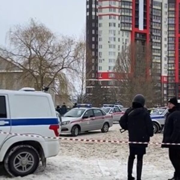 Zločin kakav se ne pamti: Ćerka (13) ubila majku, pa podmetnula požar u stanu! (FOTO)