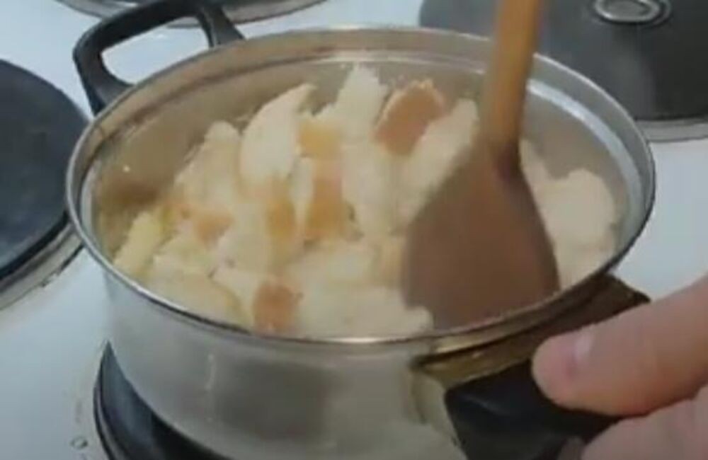 Hleb i kajmak u šerpi