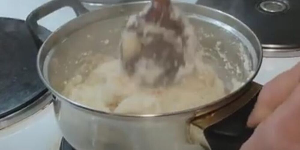 Popara sa jajima u šerpi