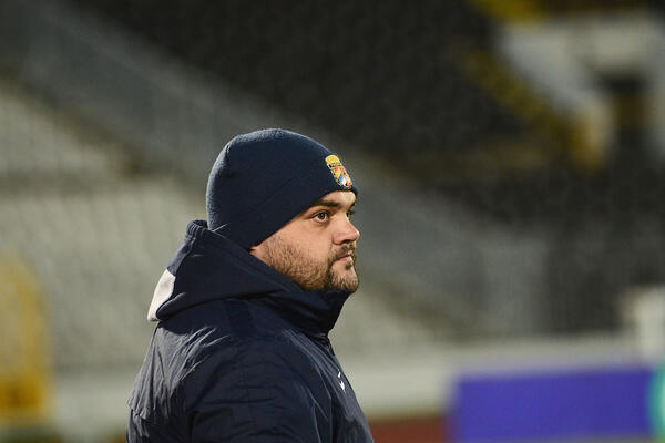 Ne pomaže ni Neđić: Radnički sve bliži Prvoj ligi Srbije!