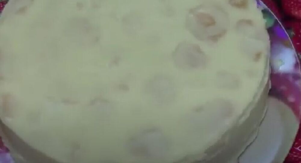 Lenja 'Napoleon' torta na tacni