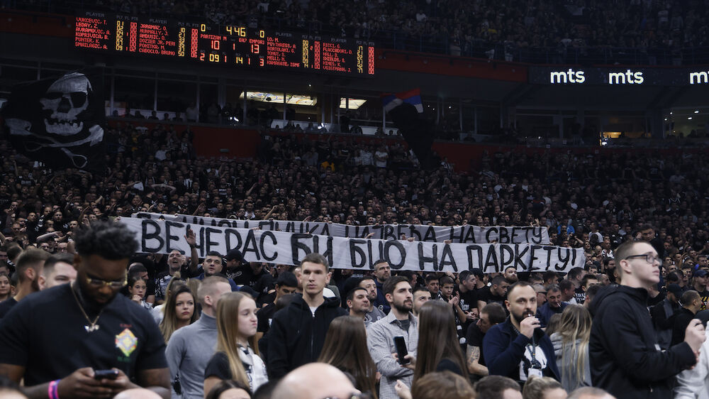 Grobari, Navijači Partizana, Nikola Mirotić