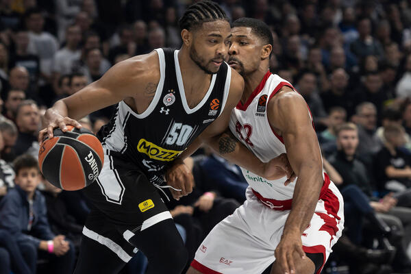 PARTIZAN RAZBIO "MANEKENE": Crno-beli istopili -15 i slavili u grotlu Arene!