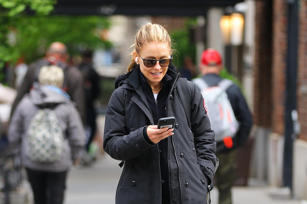 SAMO 9 DANA NAKON POROĐAJA SE VRATILA NA POSAO I DOŽIVELA ŠOK: Ljudi znaju da budu ZLI, ali baš OVO DA JOJ URADE?