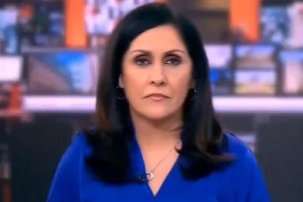 VODITELJKA U DNEVNIKU POKAZALA SREDNJI PRST PARVO U KAMERU: Sad objasnila ZBOG ČEGA je to uradila, LJDUI ŠOKIRANI