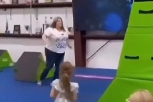 HTELA DA SE ZABAVI U IGRAONICI, A ONDA SE OBRUKALA KAO NIKO: Nije ni sanjala da će joj se desiti...