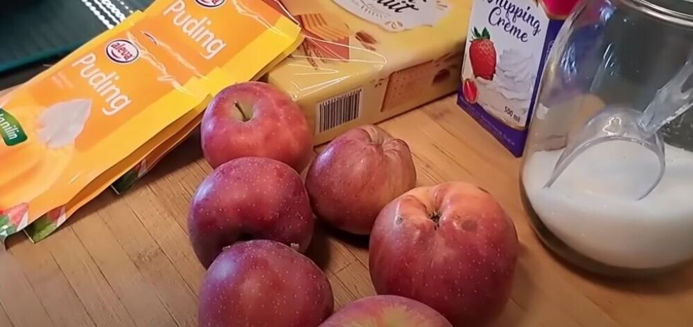 Sastojci za kolač sa jabukama