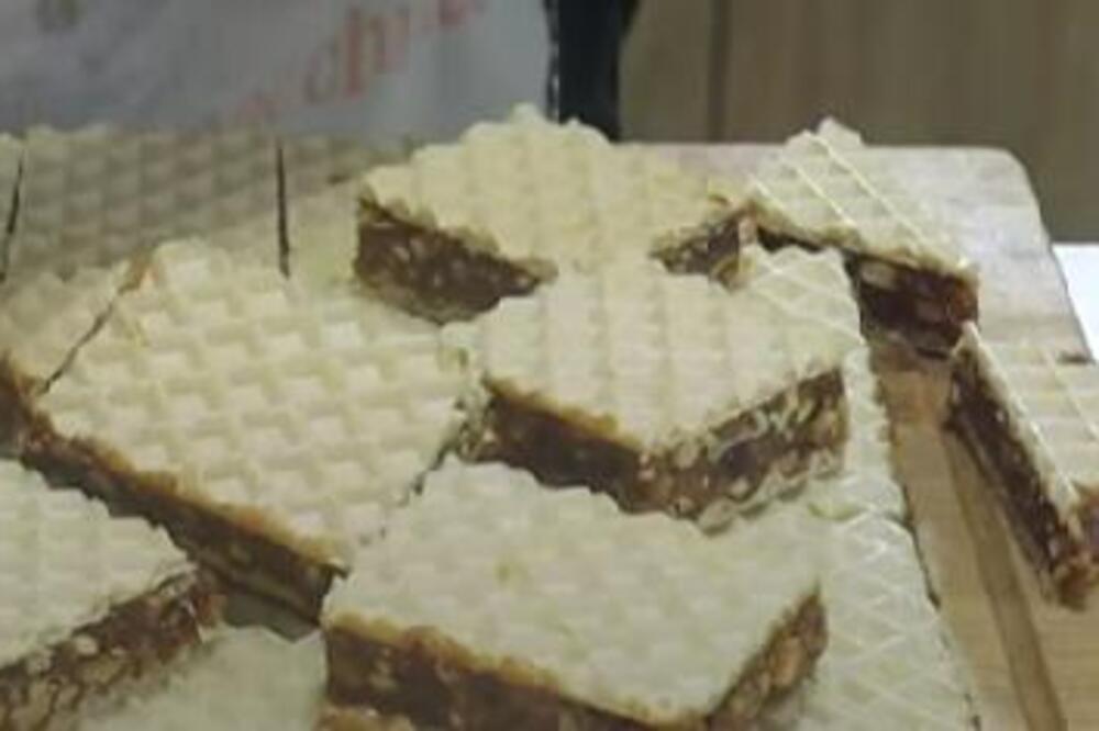 NAJSOČNIJI POSNI KOLAČ ZA SVETOG NIKOLU: Samo 15 minuta posla - generacije unazad ga prave svake godine za slavu