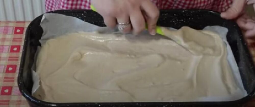 Filovanje čoko-vanila torte