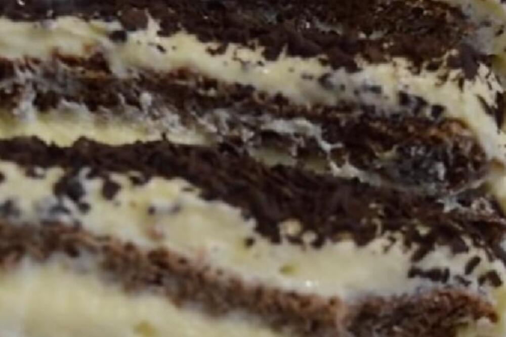 NAJKREMASTIJA ČOKO-VANILA TORTA: Kore natopljene sočnim filom - za praznike bolju niste pravili