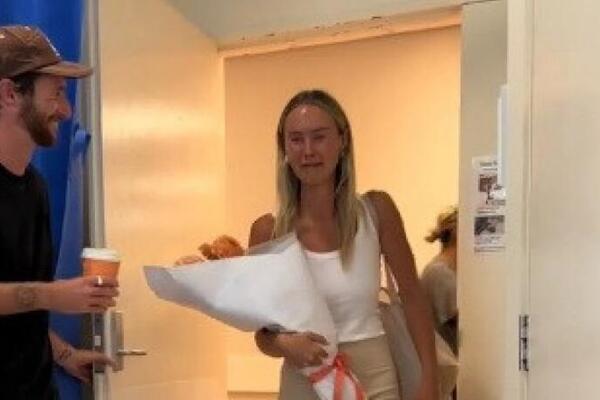 OTIŠLA JE KOD NAJBOLJE DRUGARICE, PA SE SKROZ SLOMILA: Ronila je suza kada je videla šta... (VIDEO)