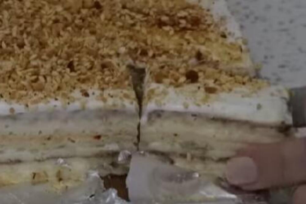 POSNA SLANA TORTA SA ROZEN KORAMA KOJA SE SPREMA ZA SVETOG NIKOLU: Ima čak 3 fila - najbolja za predjelo