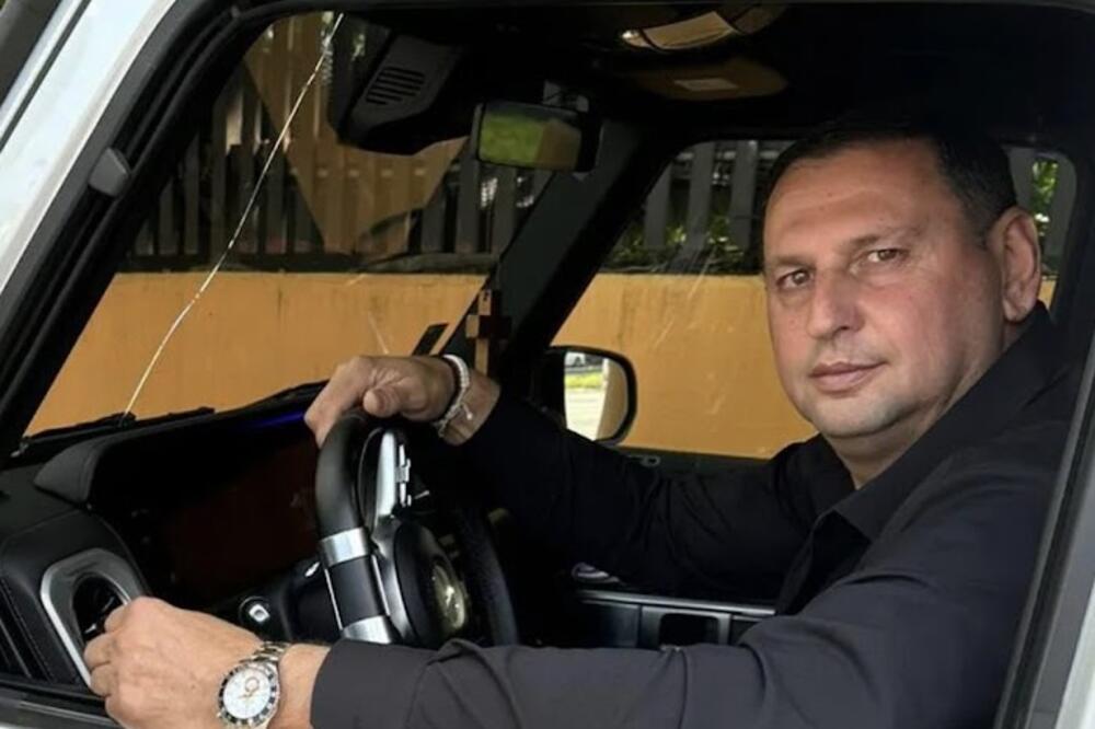 TAKI NE MARI ZA TO ŠTO SU MU ZAPALILI AUTO, UHVATIO DEVOJKE POD RUKU I U PROVOD: Najpoznatiji OTAC u Srbiji ŠOKIRA