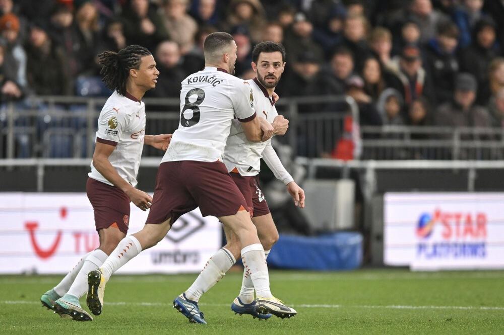 SITI "ŠTUCAO" PRED DOLAZAK U BEOGRAD! Luton vodio na poluvremenu, "građani" preokrenuli za tri minuta (FOTO)