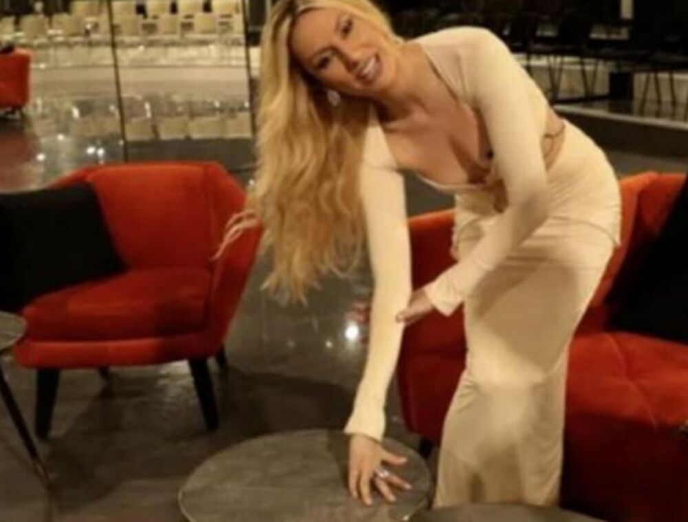 Rada naime uspeva da „uvrne ruke“ za gotovo pun krug