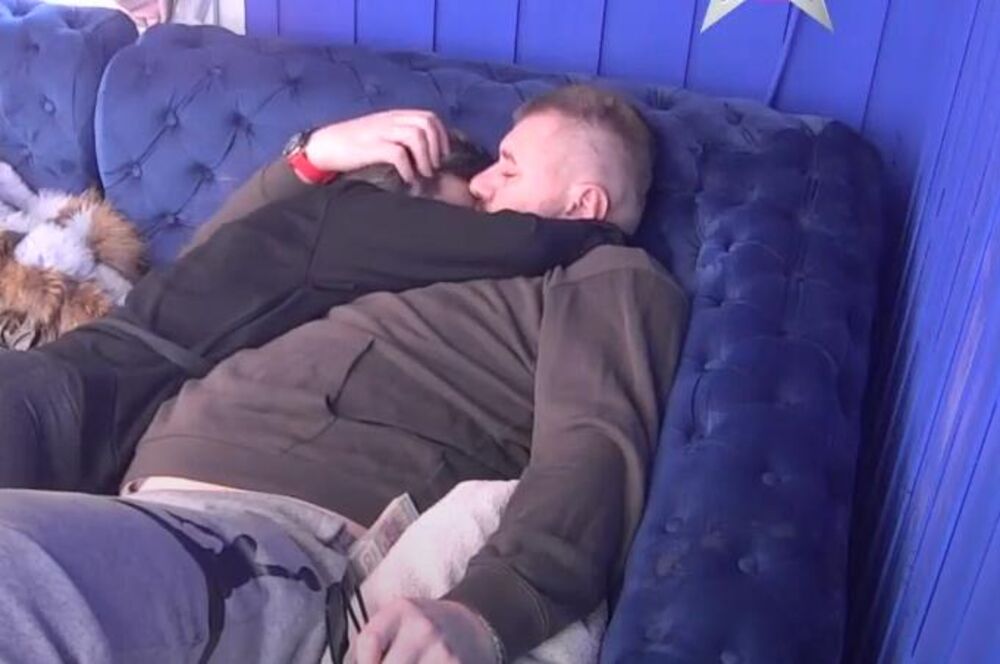 Razgovor Janjuša i Aneli