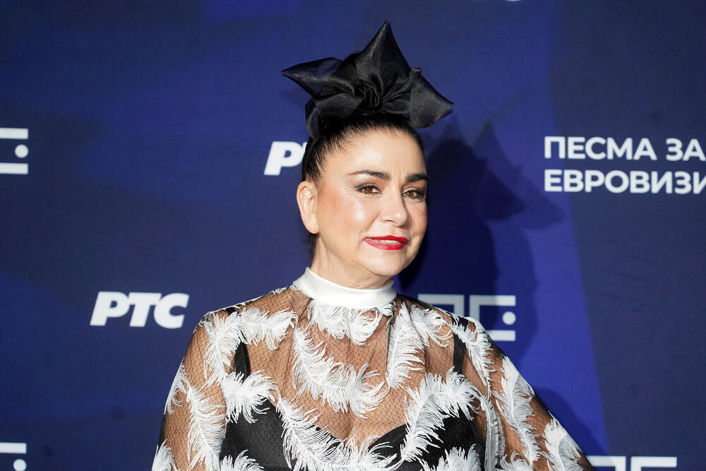 Glasna govorkanja o njegovoj romansi sa Alkom Vuicom.